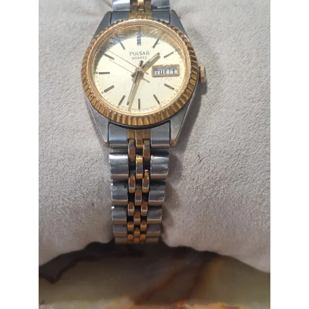 Vintage Pulsar V783-0030 Quartz Two Tone Day Date Women's Watch Japan Movement